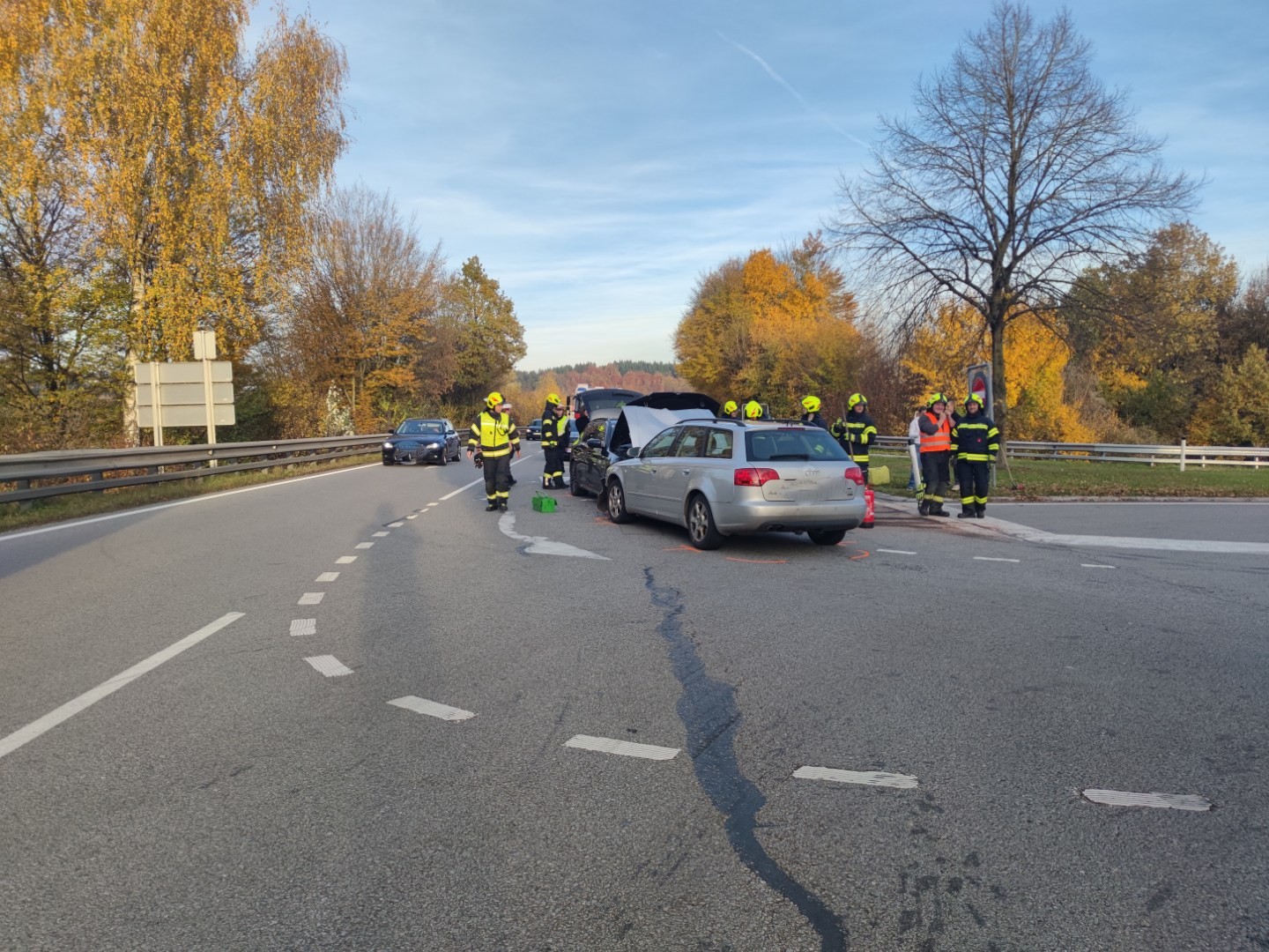 Verkehrsunfall mit Personenschaden auf der B143